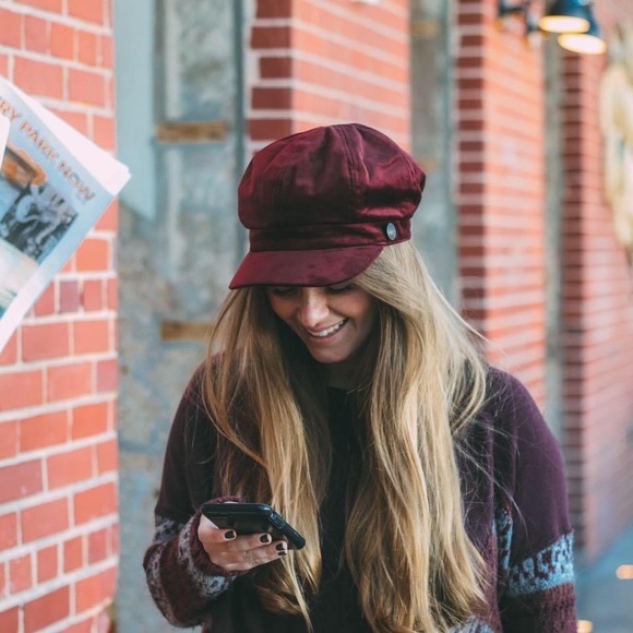 Meet your Posher, Liz - Picture 3 of 3